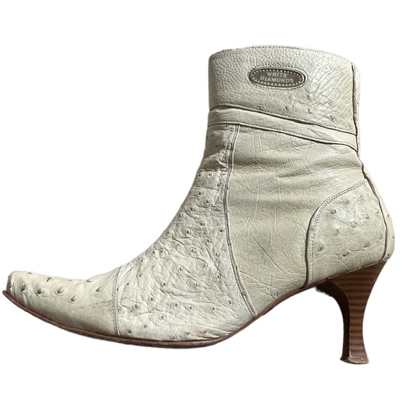 HIGH HEEL IN CREAM WHITE LAMBSKIN OSTRICH SKIN